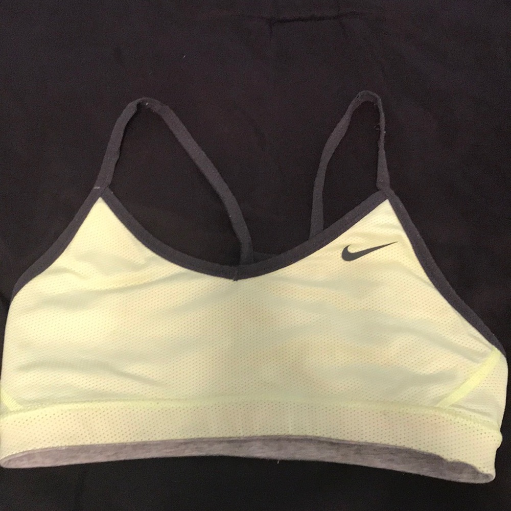 Women’s Nike reversible sports bra size small